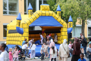 „Nichts, null“ – Alkenrath gehen Treffpunkte für junge Menschen aus – Woche der Kinderrechte in Leverkusen